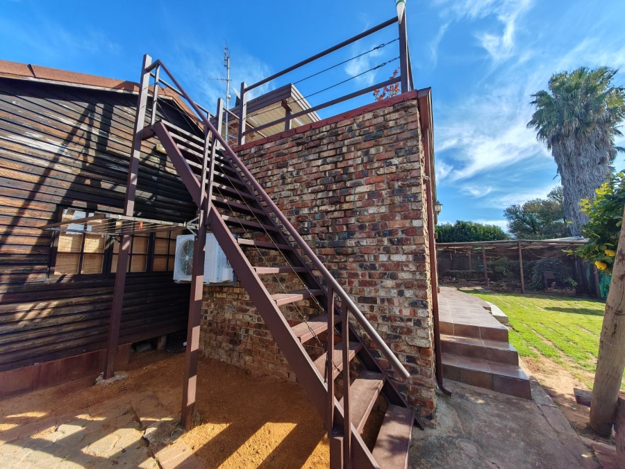6 Bedroom Property for Sale in Dan Pienaar Free State